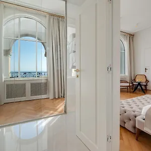 Ariston Hotell